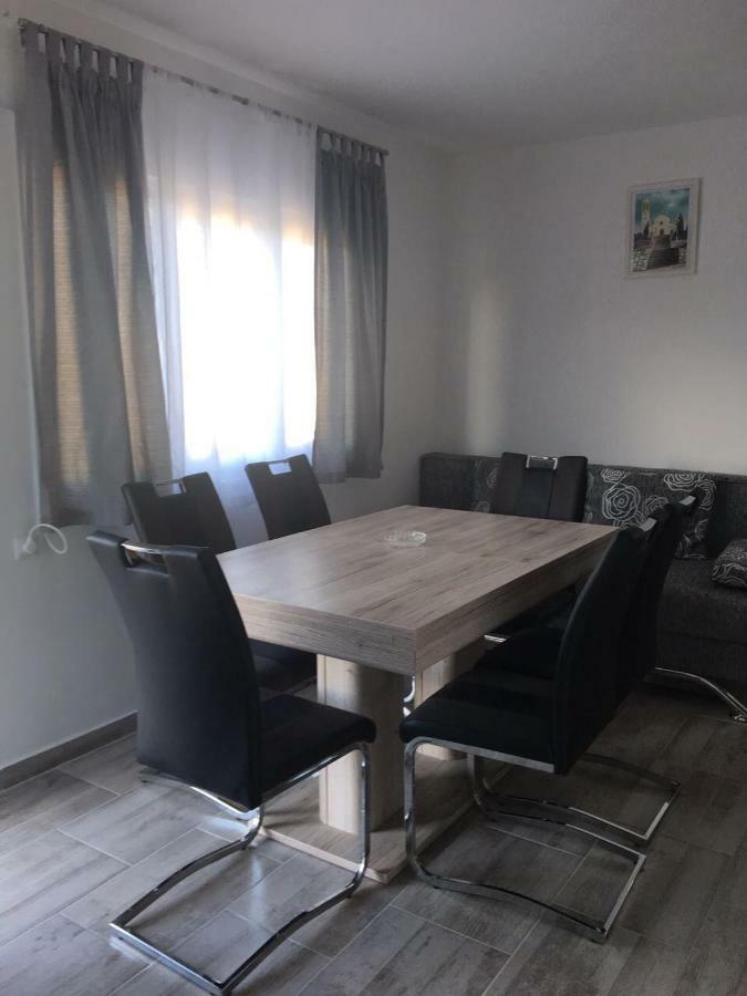 Apartman Ana 特罗吉尔 外观 照片