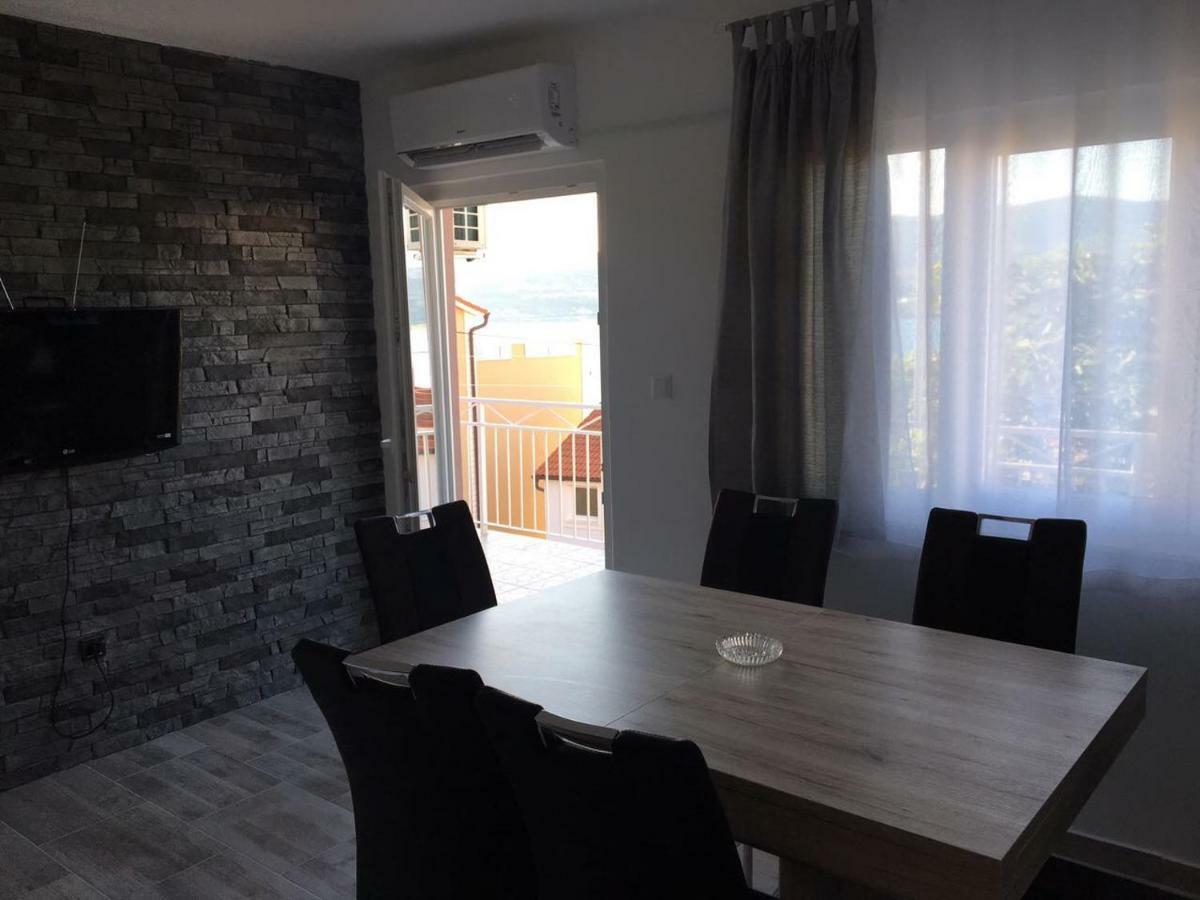 Apartman Ana 特罗吉尔 外观 照片