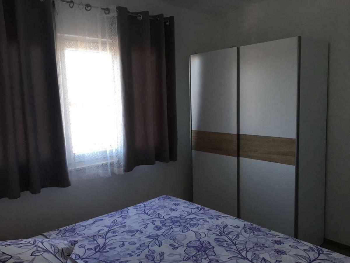 Apartman Ana 特罗吉尔 外观 照片